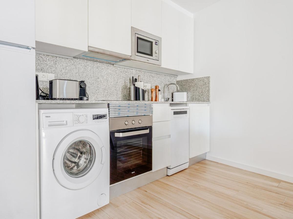 Limehome Barcelona Carrer De Besalu 90 - Estancia Temporal Екстериор снимка