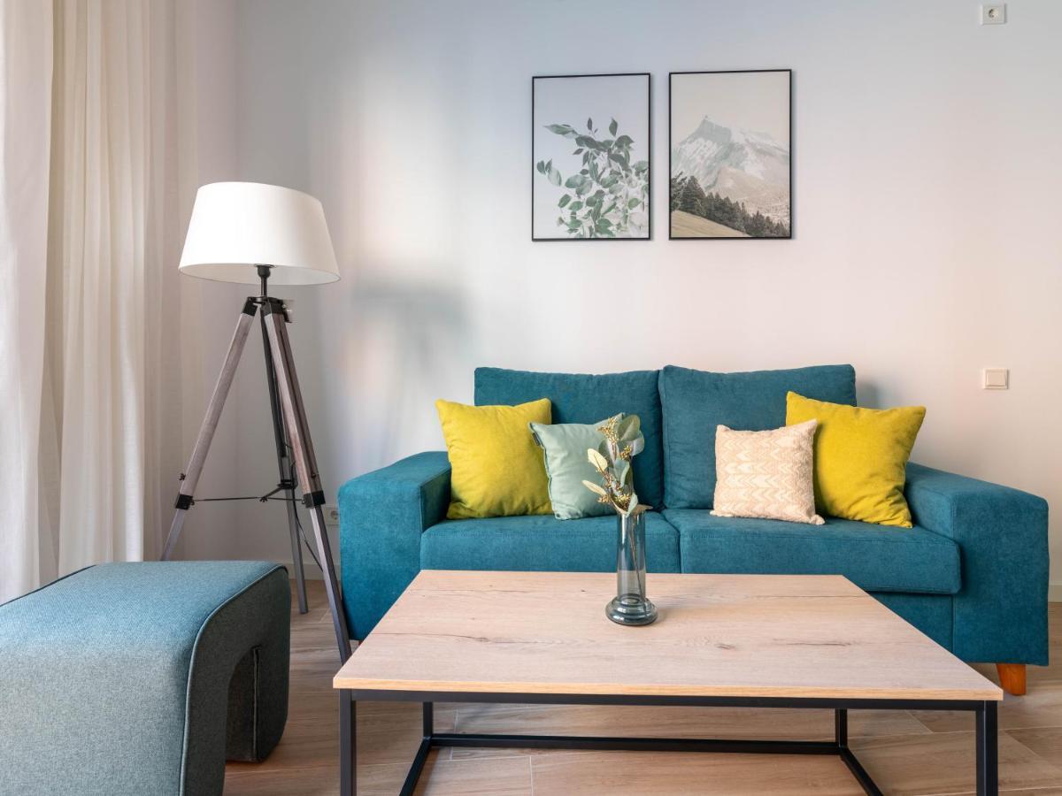 Limehome Barcelona Carrer De Besalu 90 - Estancia Temporal Екстериор снимка