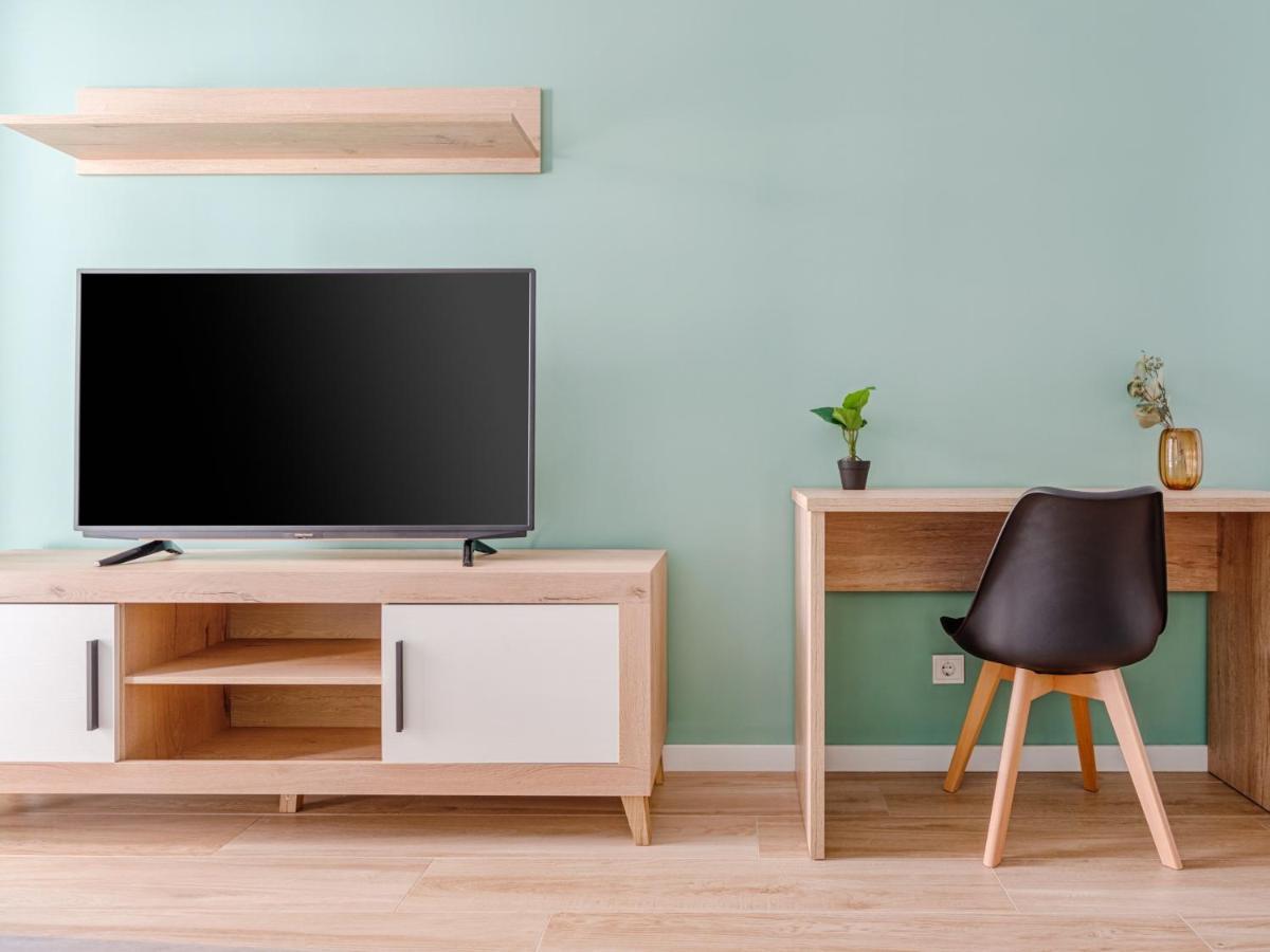 Limehome Barcelona Carrer De Besalu 90 - Estancia Temporal Екстериор снимка