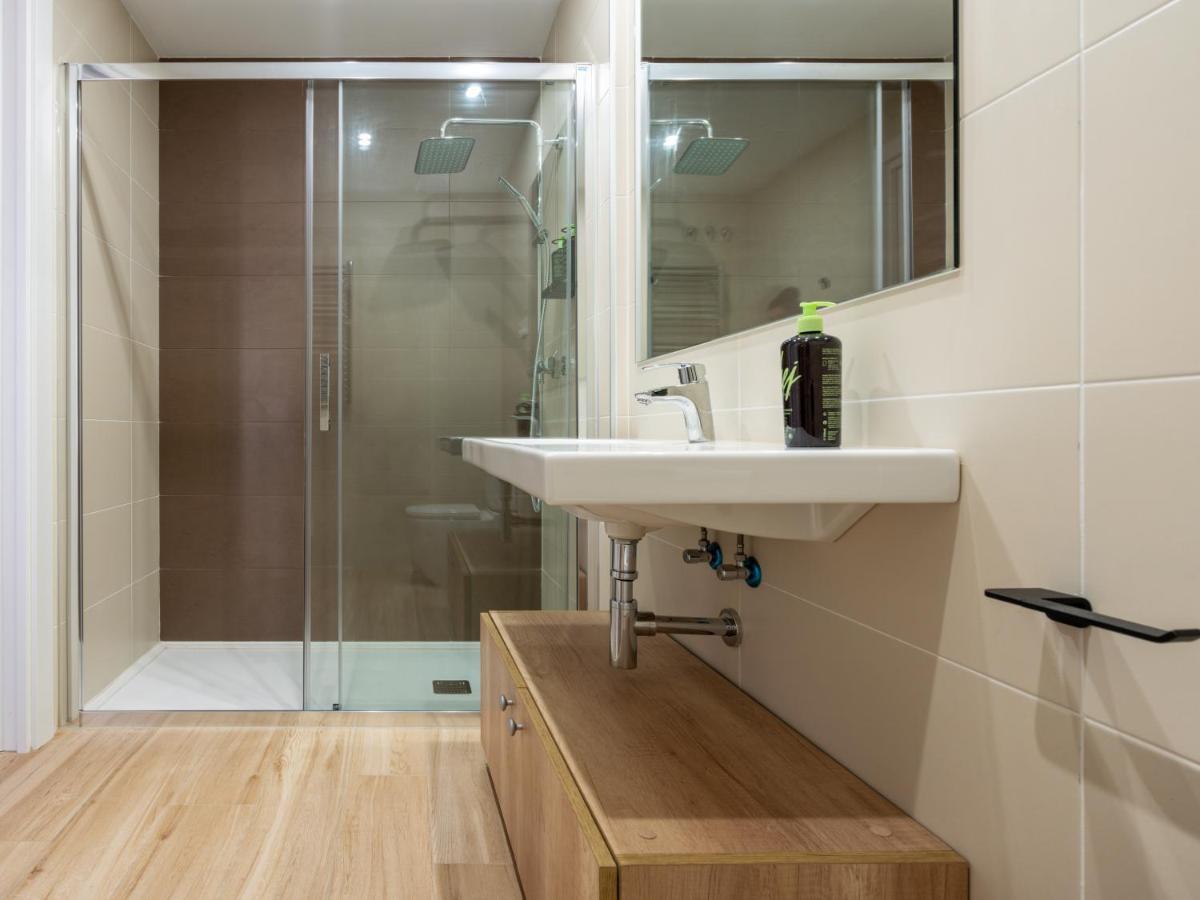 Limehome Barcelona Carrer De Besalu 90 - Estancia Temporal Екстериор снимка