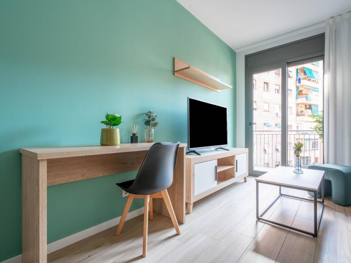Limehome Barcelona Carrer De Besalu 90 - Estancia Temporal Екстериор снимка